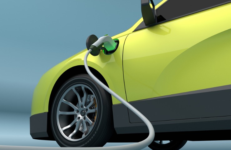 Auto elettrica in fase di ricarica