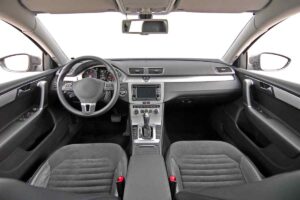 L'interno di un'auto
