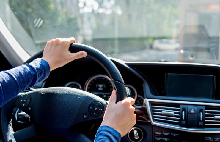Una persona al volante