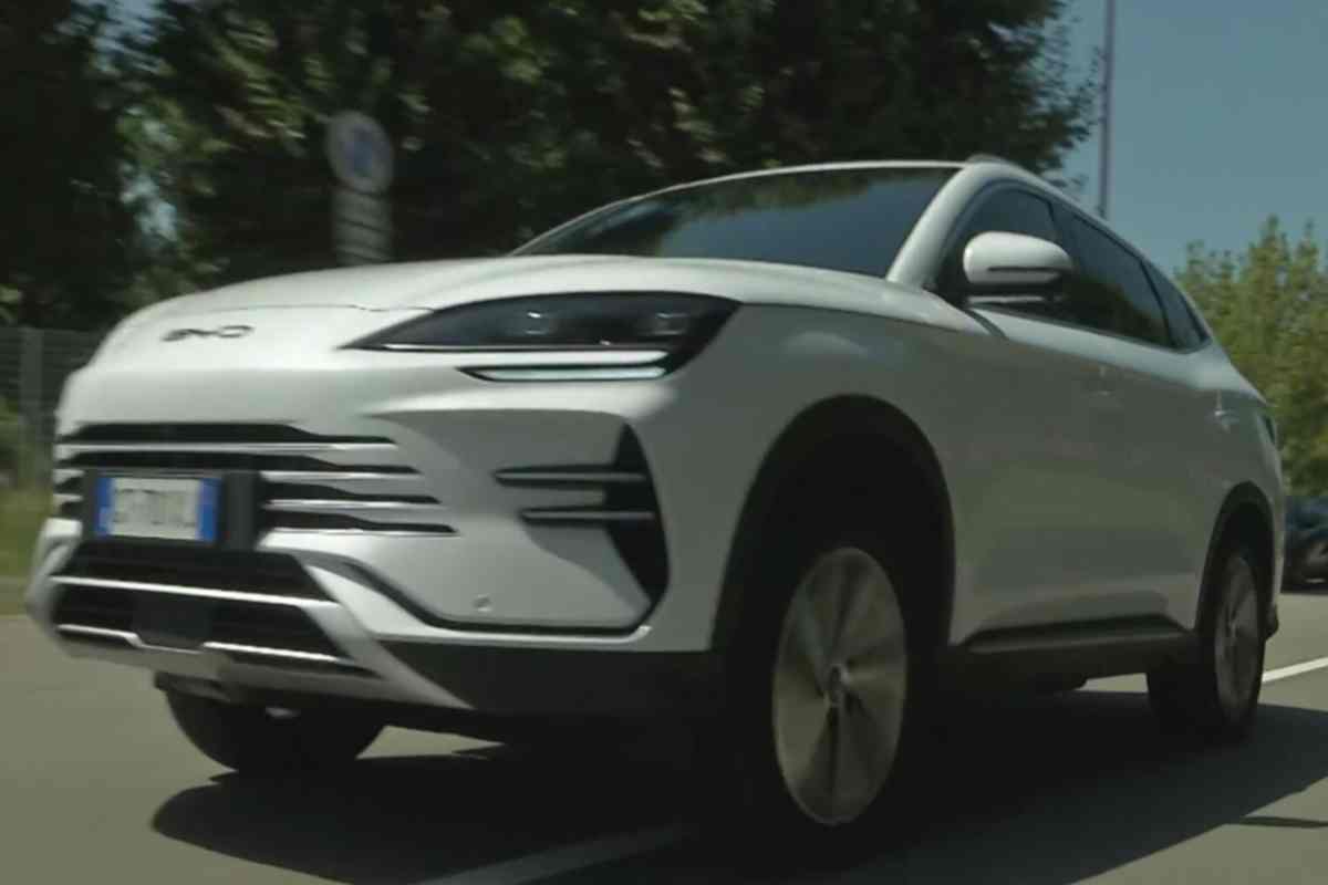 un'auto elettrica prodotta da BYD