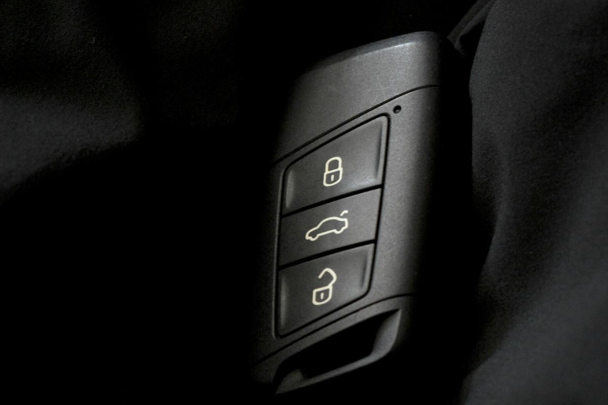 Telecomando auto funzione segreta