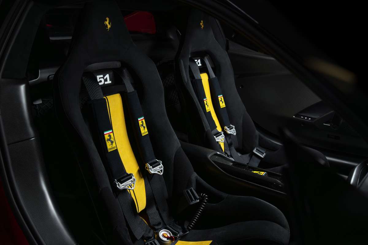 interni ferrari 296
