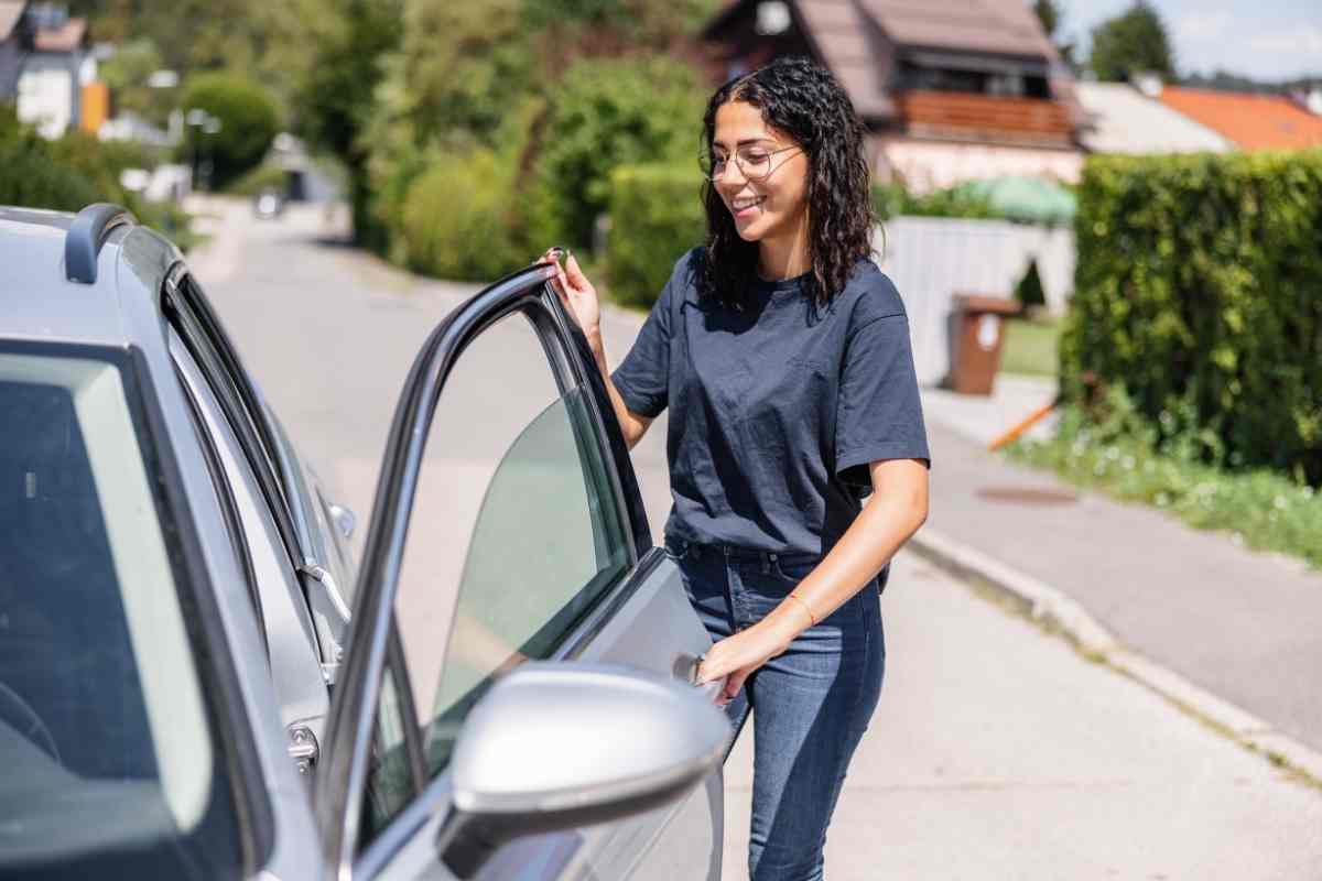 lasciare il finestrino auto aperto