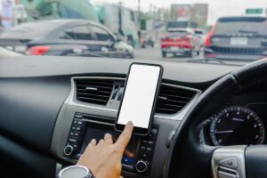 smartphone in auto
