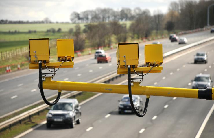 Degli autovelox in autostrada