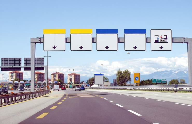La barriera di pedaggio in una autostrada