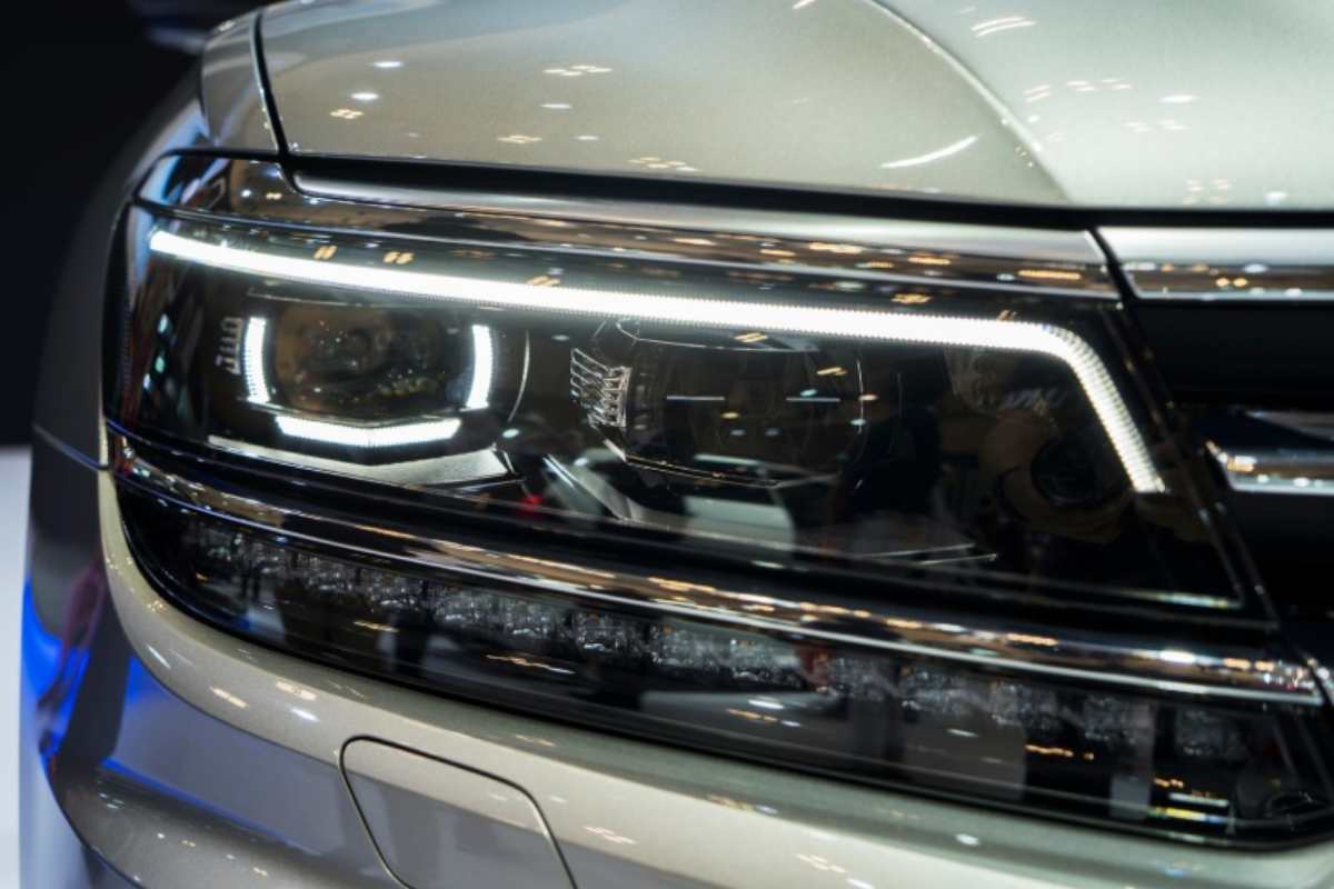 Faro auto