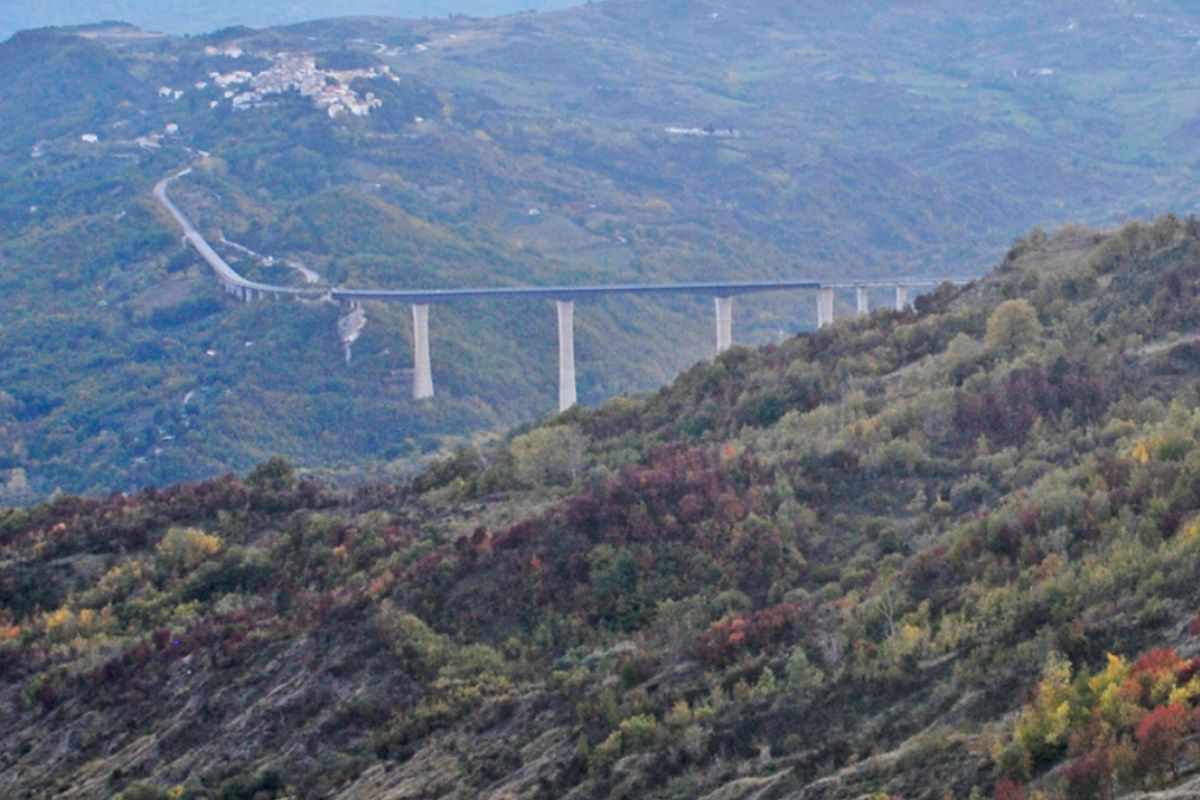 Il ponte al confine tra Abruzzo e Molise