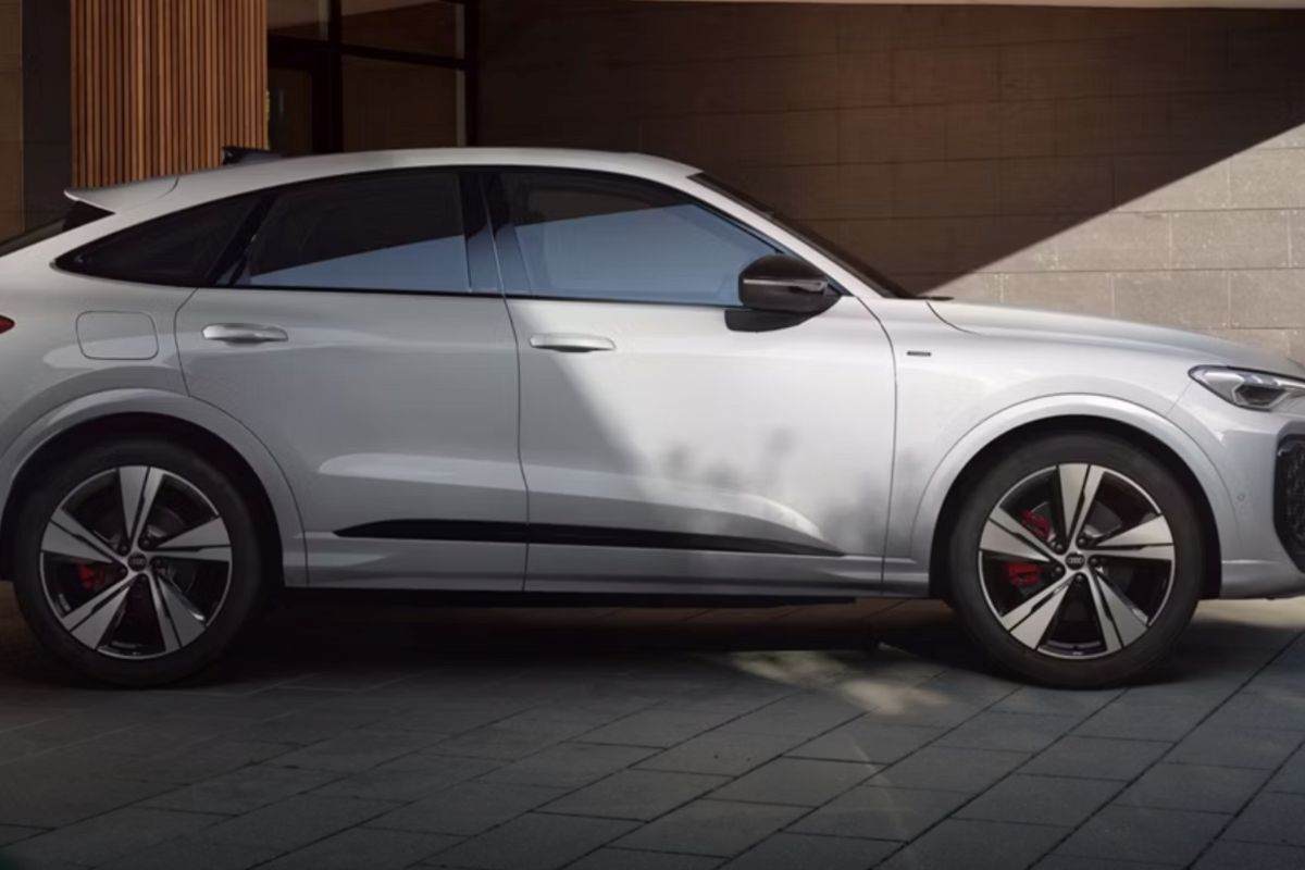 La nuova Audi Q5 di lato