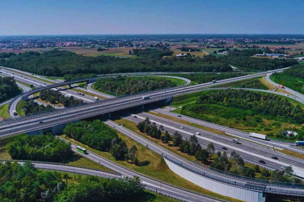 L'autostrada lombarda tratto della Pedemontana
