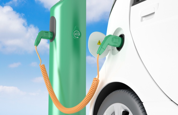 Un'auto elettrica in fase di ricarica