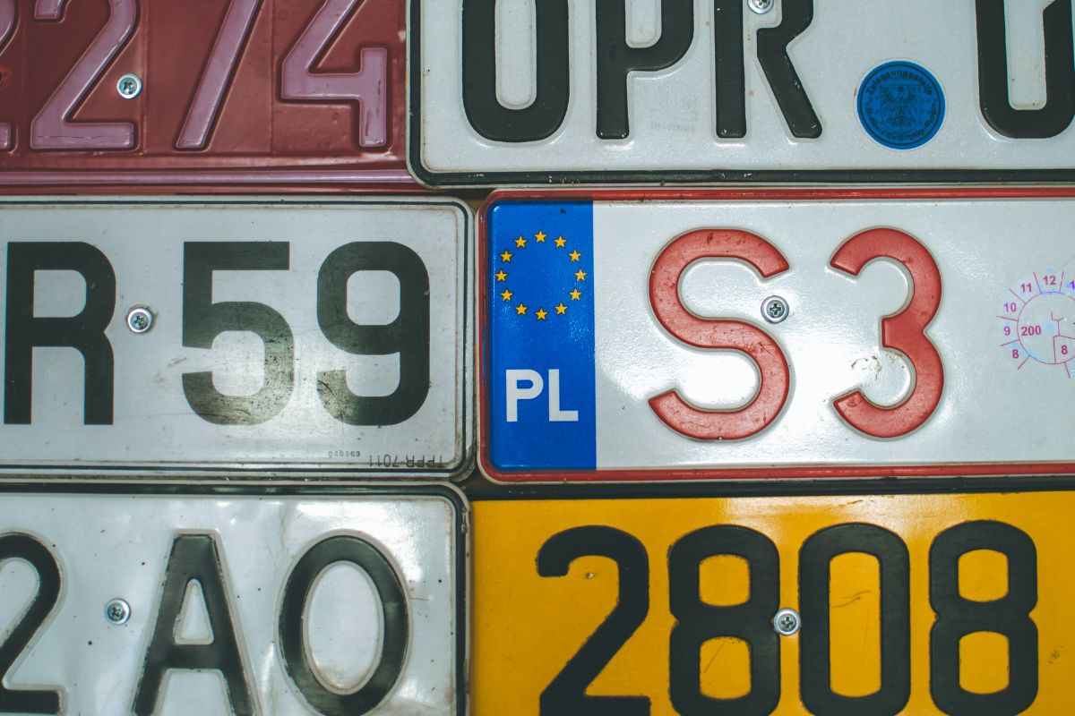 Targhe di vari paesi