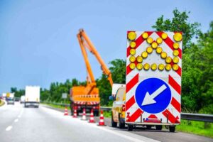 lavori autostrada mezzi pesanti e safety car