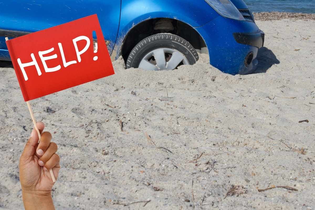 auto bloccata sabbia